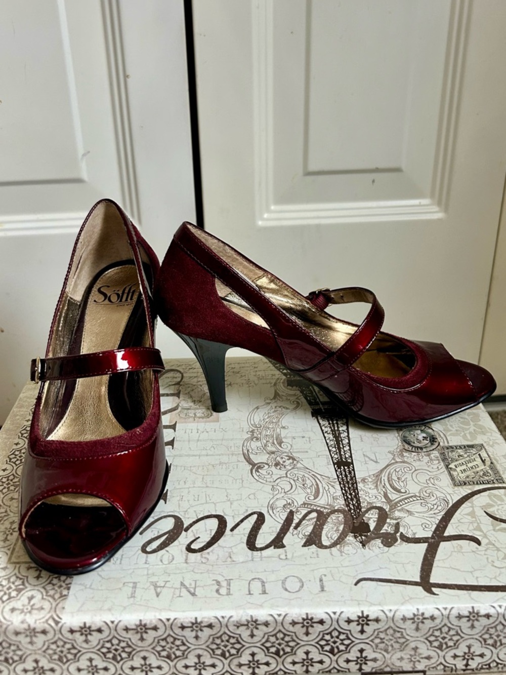 Söfft Burgundy Patent Leather Mary Jane Heels Peep Toe Pumps Size 7.5 - Picture 2 of 7